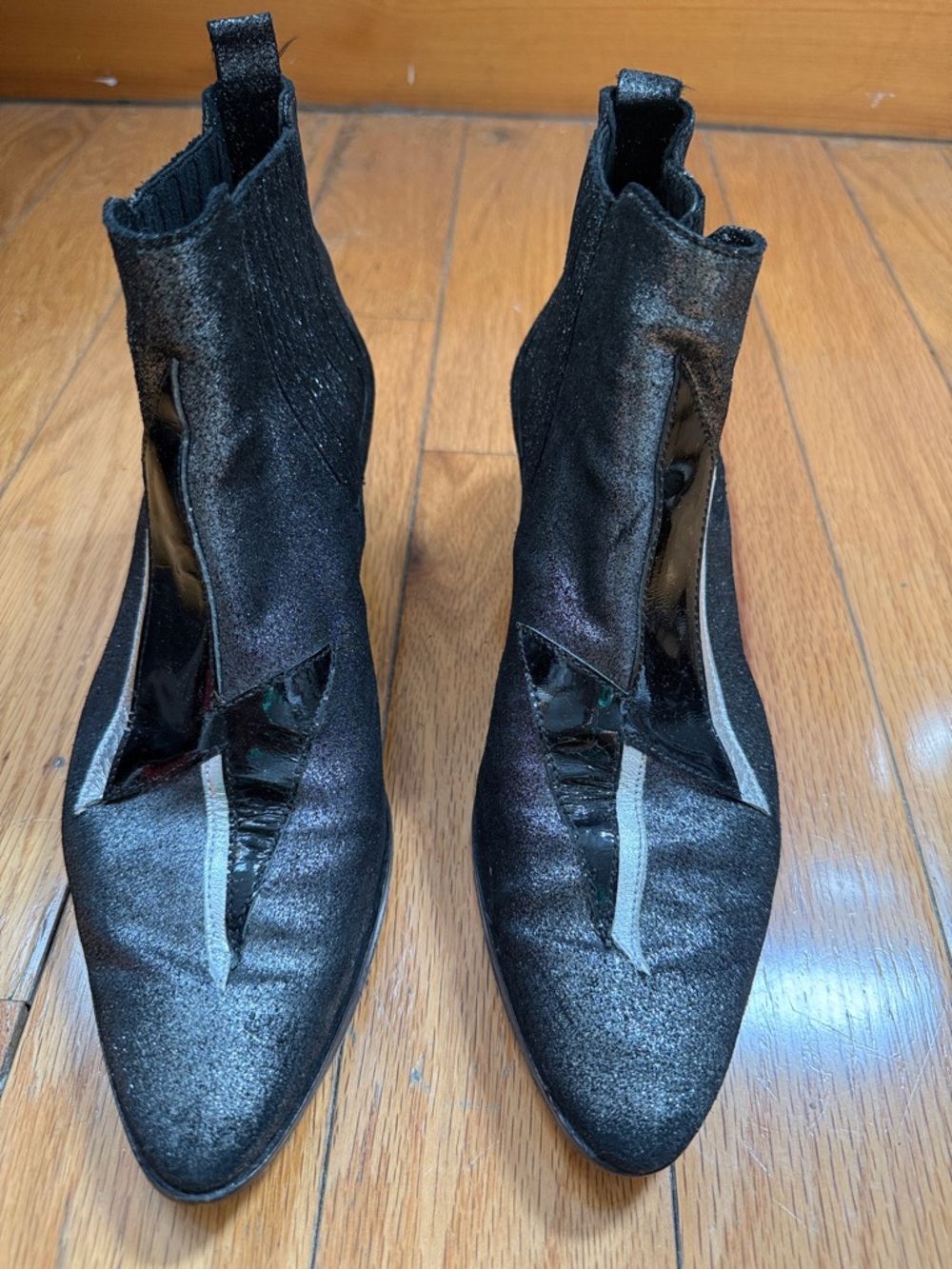 Modern Vice Black With Silver Lightening Bolt Ankle Boots - sz 39.5